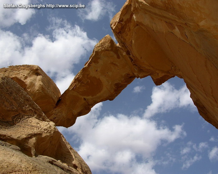 Wadi Rum - Jebel Um Fruth The natural rock bridge from Jebel Um Fruth. Stefan Cruysberghs